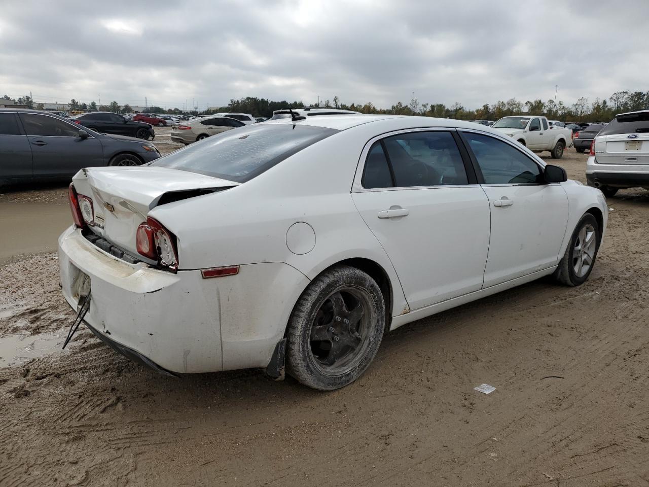 2011 Chevrolet Malibu Ls - Фото 3
