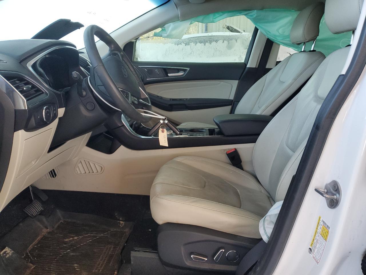2019 Ford Edge Titanium - Image 7