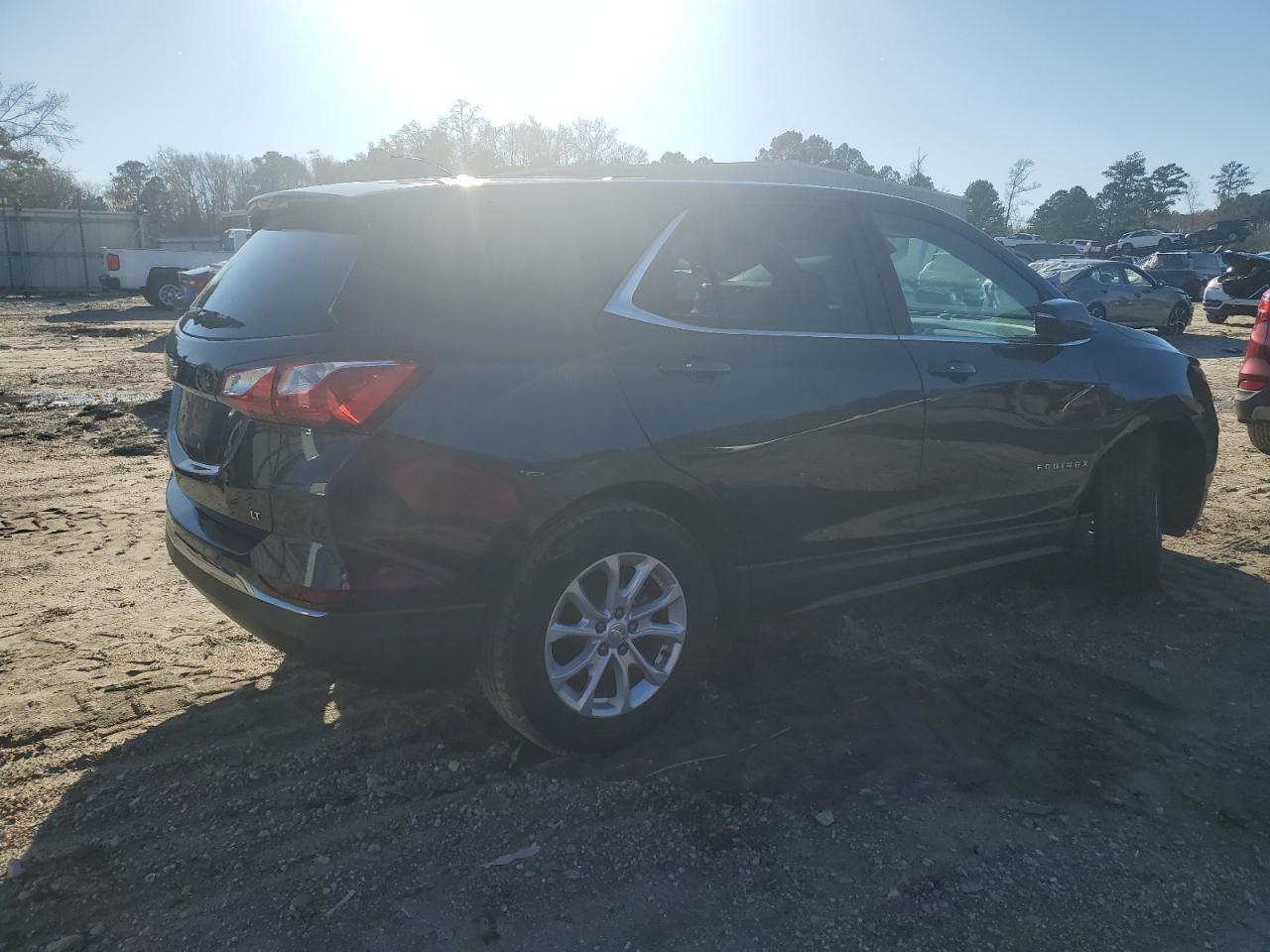 2018 Chevrolet Equinox Lt - Image 3