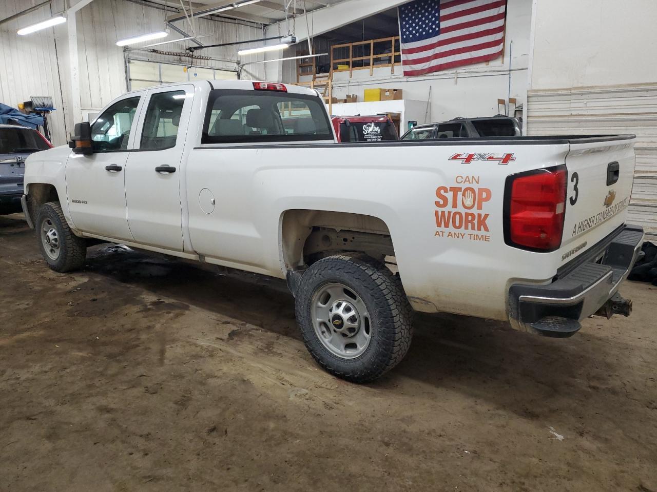 2016 Chevrolet Silverado K2500 Heavy Duty - Фото 2