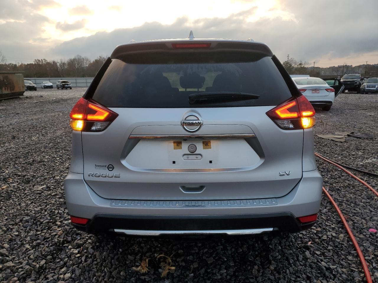 2018 Nissan Rogue S - Image 6