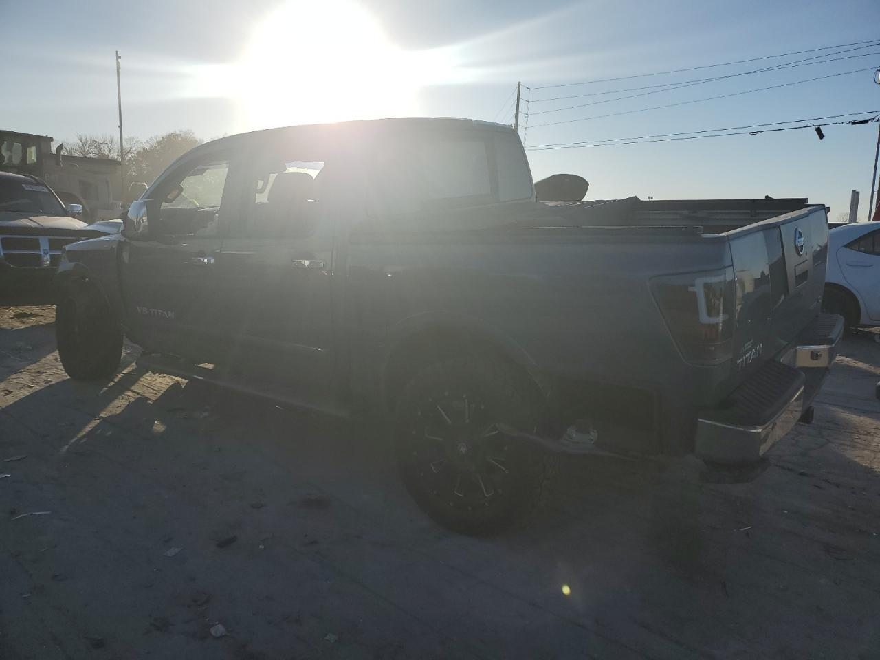 2012 Nissan Titan S - Фото 2