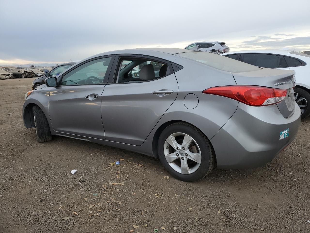 2012 Hyundai Elantra Gls - Image 2