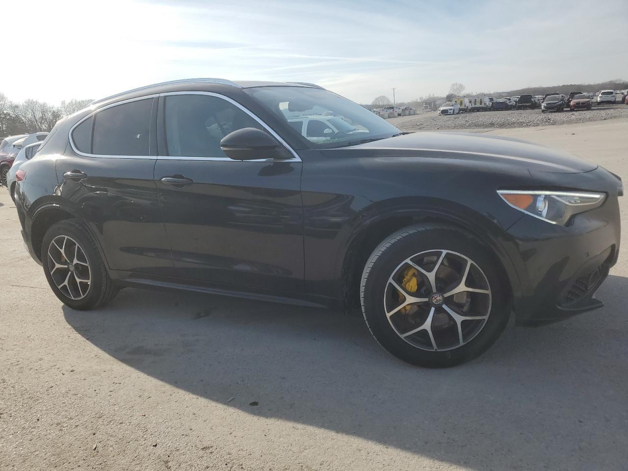 2021 Alfa Romeo Stelvio Ti - Фото 4