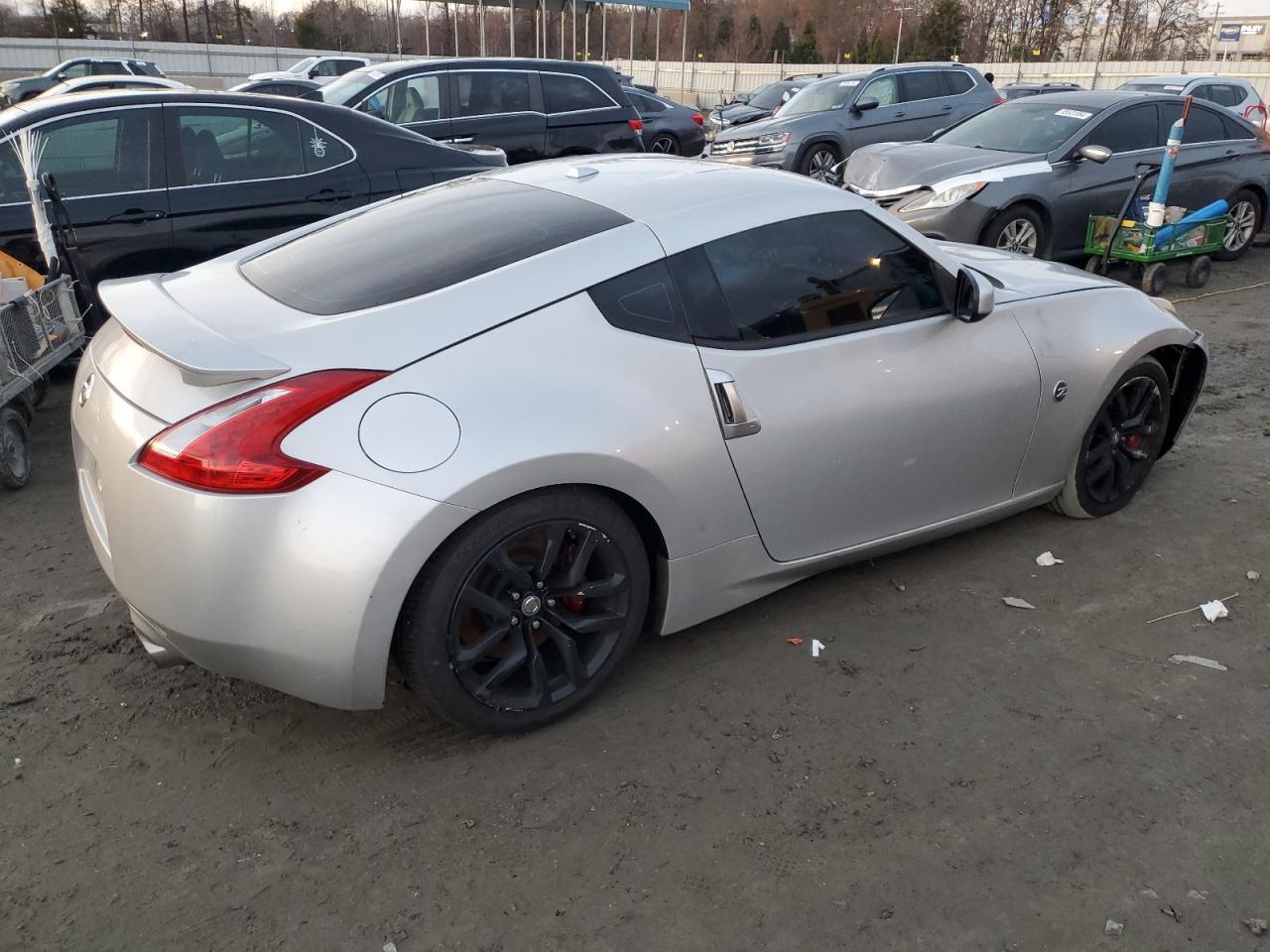 2013 Nissan 370Z Base - Фото 3