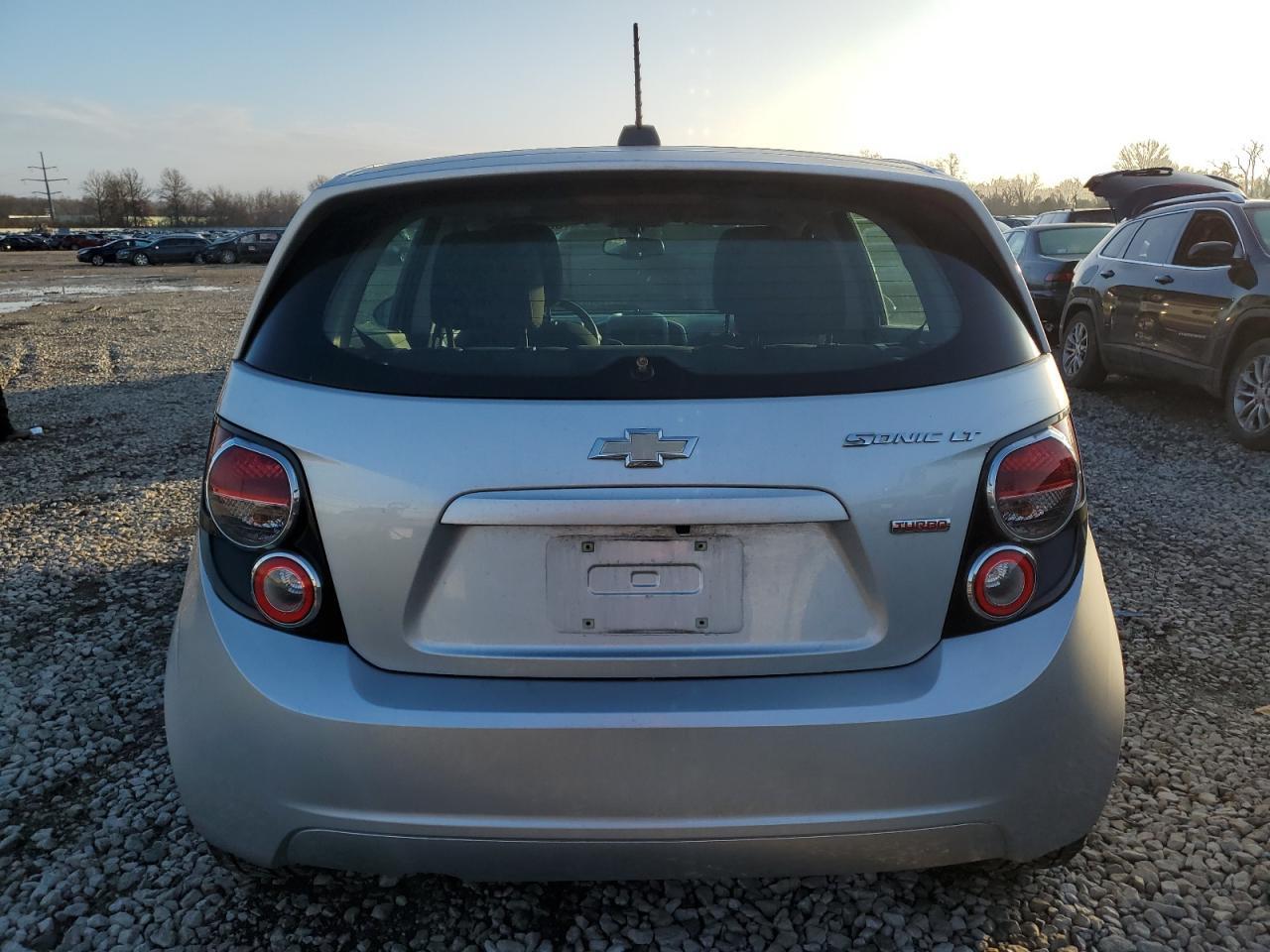 2015 Chevrolet Sonic Lt - Image 6
