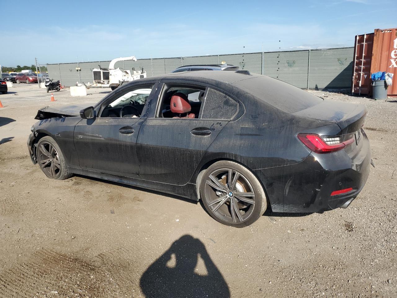 2023 BMW 330I - Фото 2