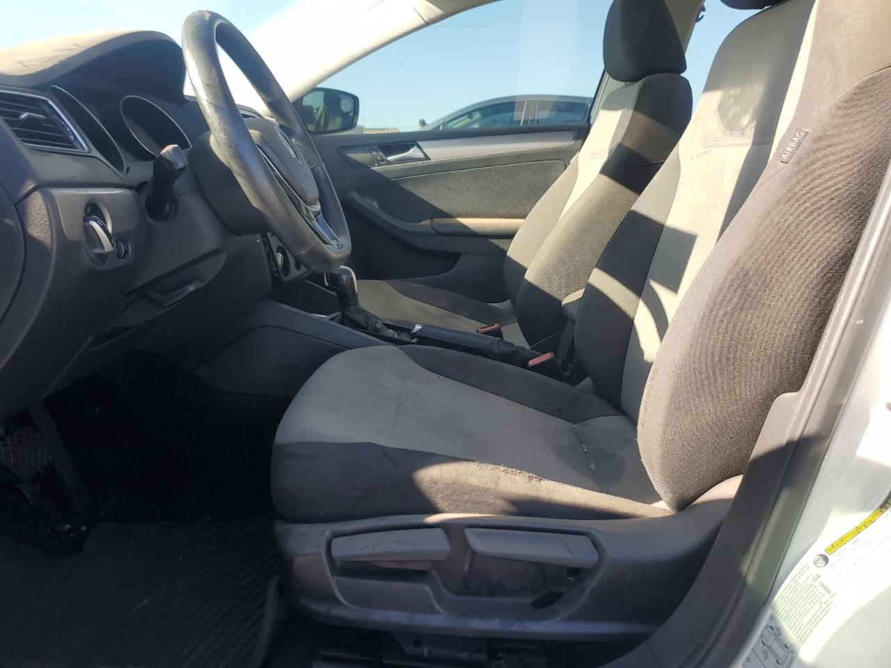 2017 Volkswagen Jetta S - Image 7