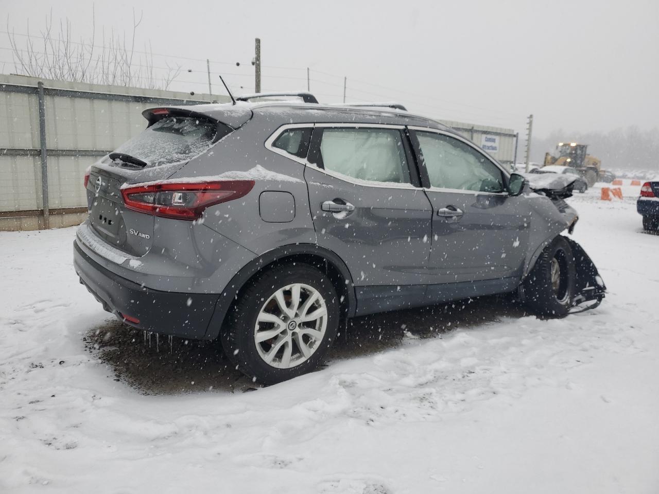 2020 Nissan Rogue Sport S - Фото 3