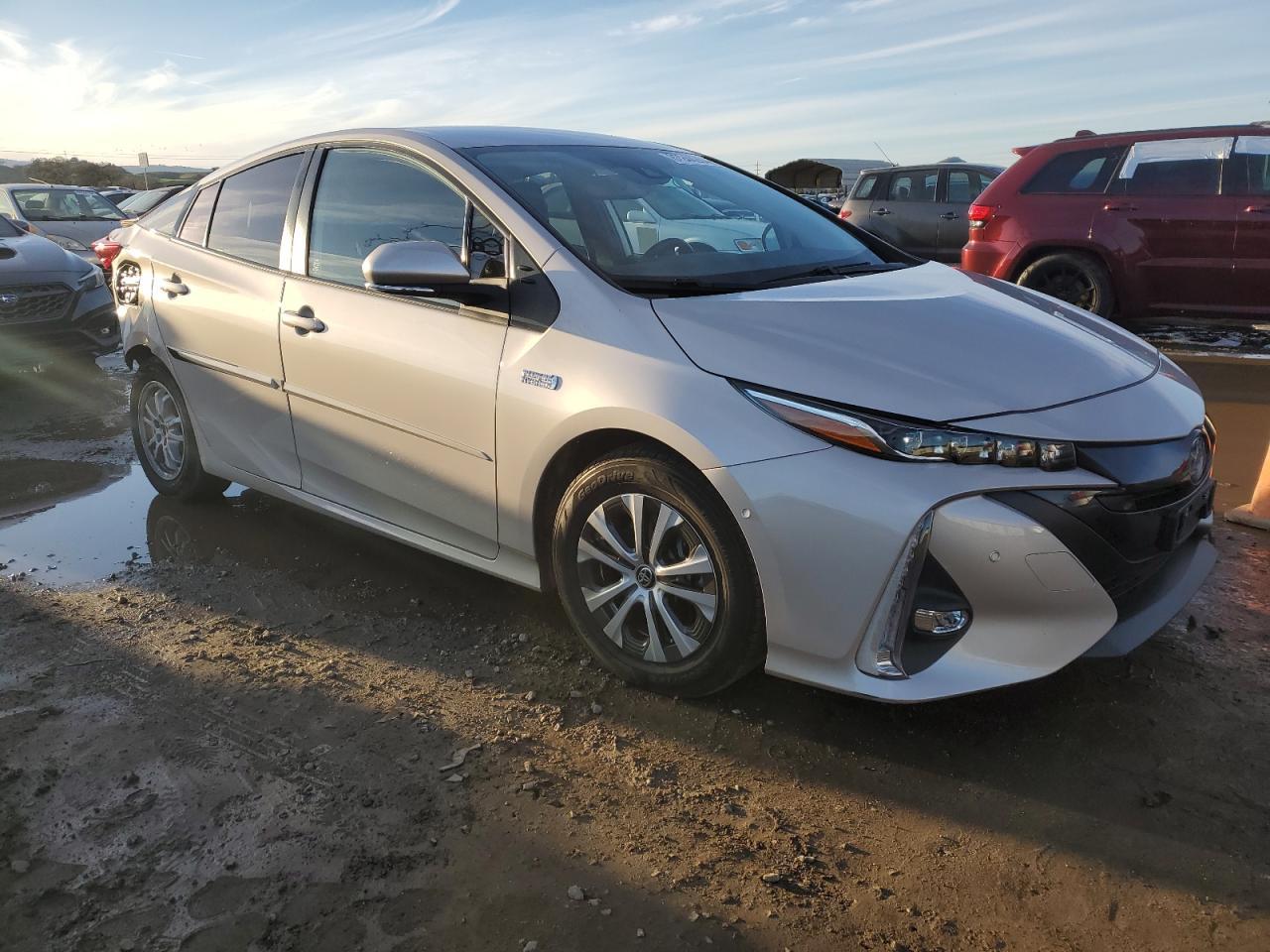 2022 Toyota Prius Prime Le - Image 4