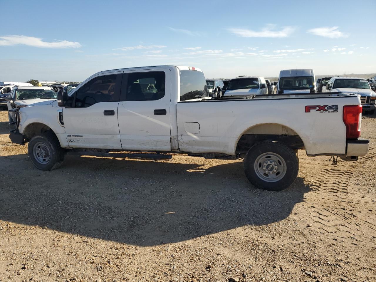 2019 Ford F250 Super Duty - Фото 2