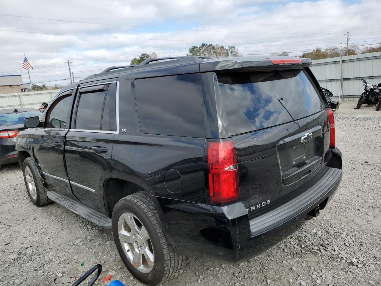 2015 Chevrolet Tahoe C1500 Ls - Фото 2