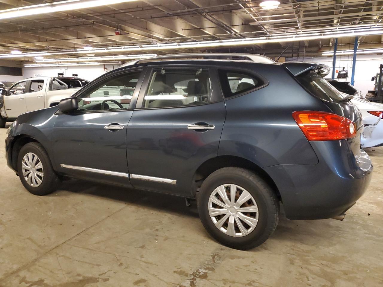 2015 Nissan Rogue Select S - Image 2