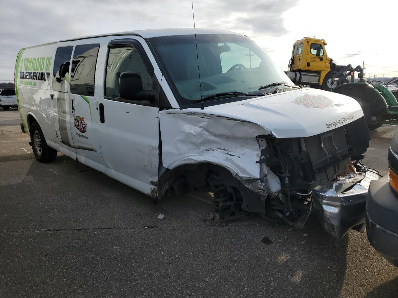 2011 GMC Savana G3500 - Фото 4