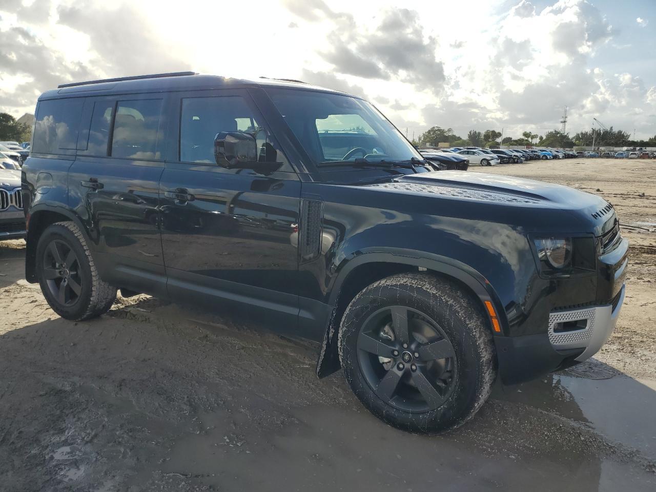 2025 Land Rover Defender 110 S - Image 4