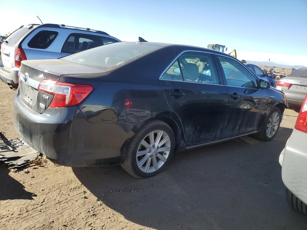 2012 Toyota Camry Hybrid - Image 3