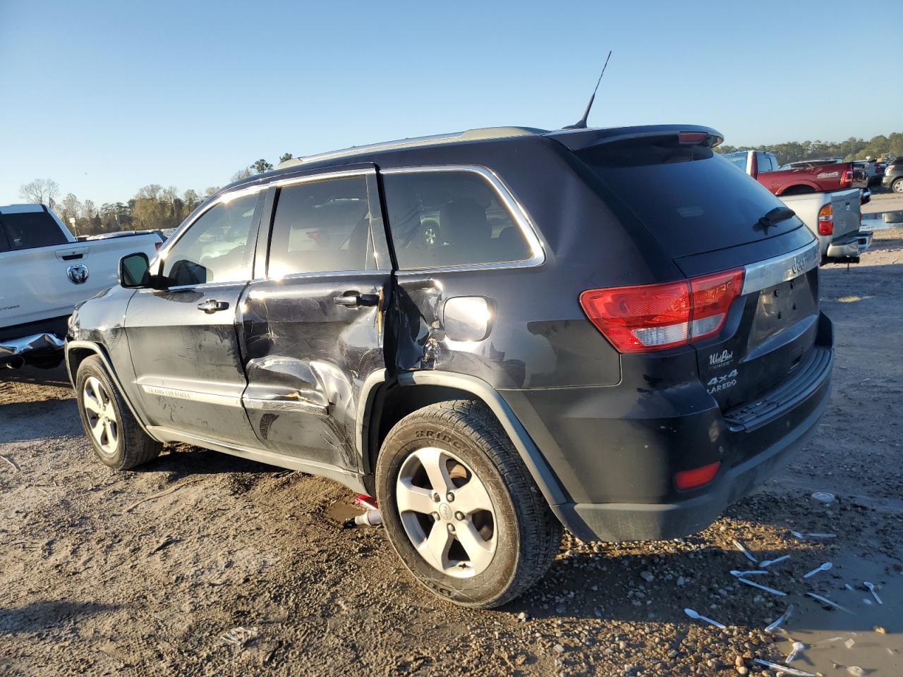 2011 Jeep Grand Cherokee Laredo - Фото 2
