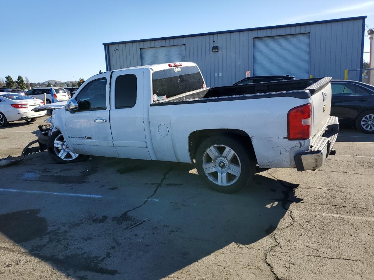 2008 Chevrolet Silverado C1500 - Image 2