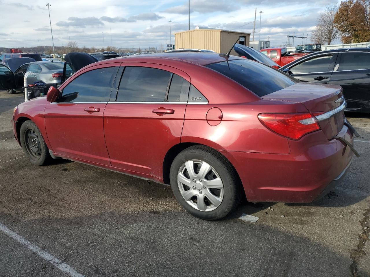 2014 Chrysler 200 Lx - Image 2