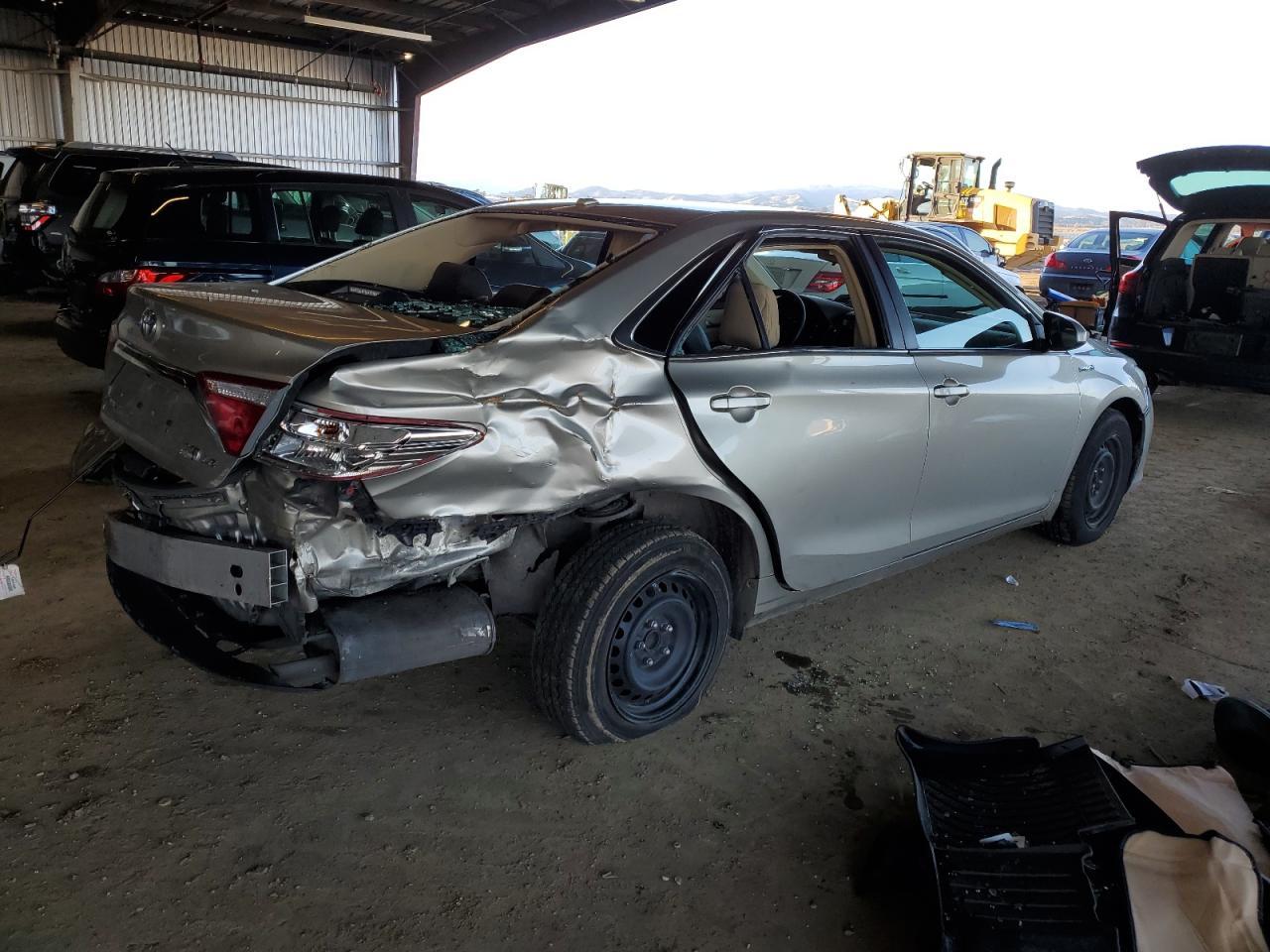 2017 Toyota Camry Hybrid - Image 3