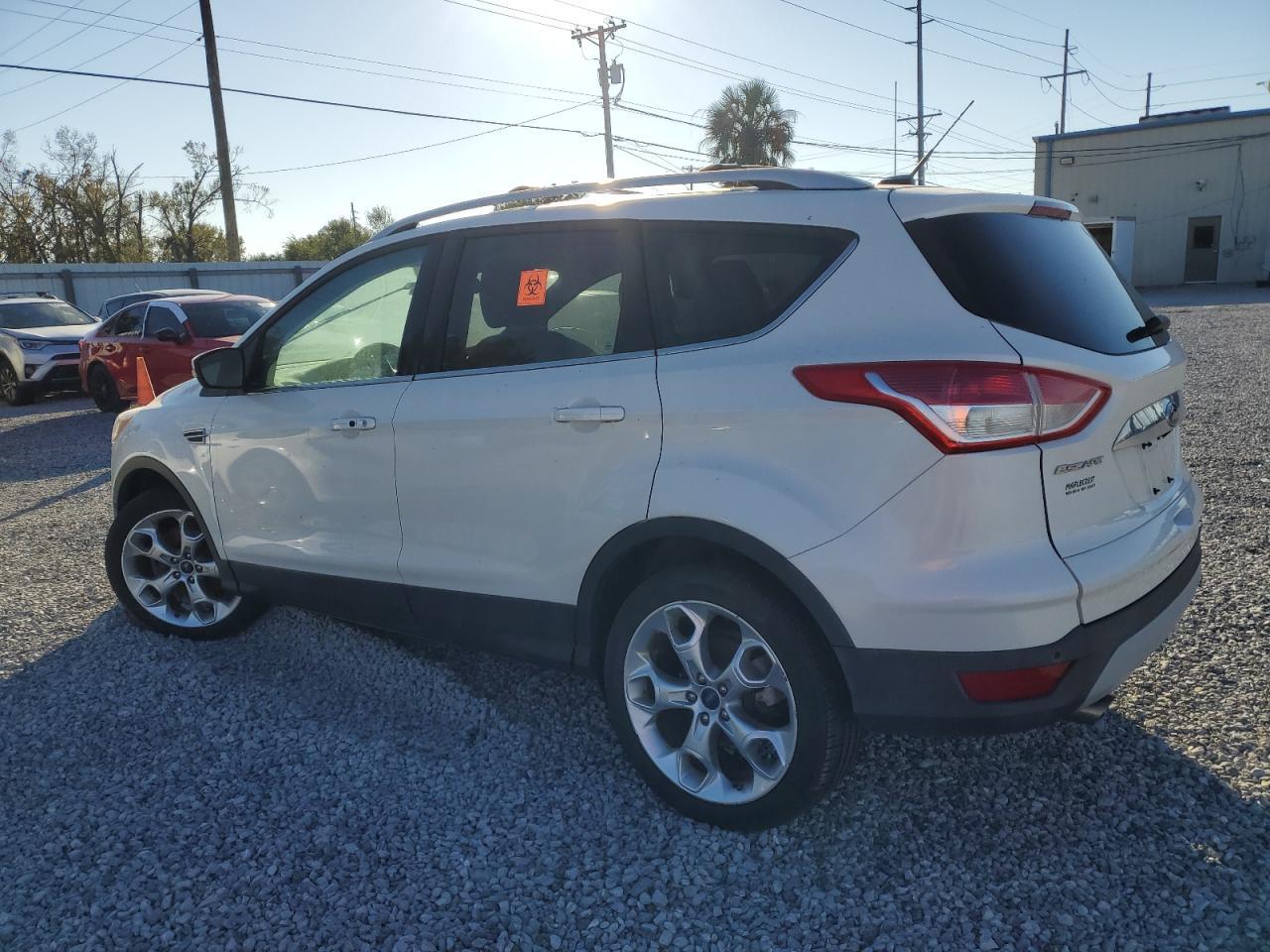 2015 Ford Escape Titanium - Image 2