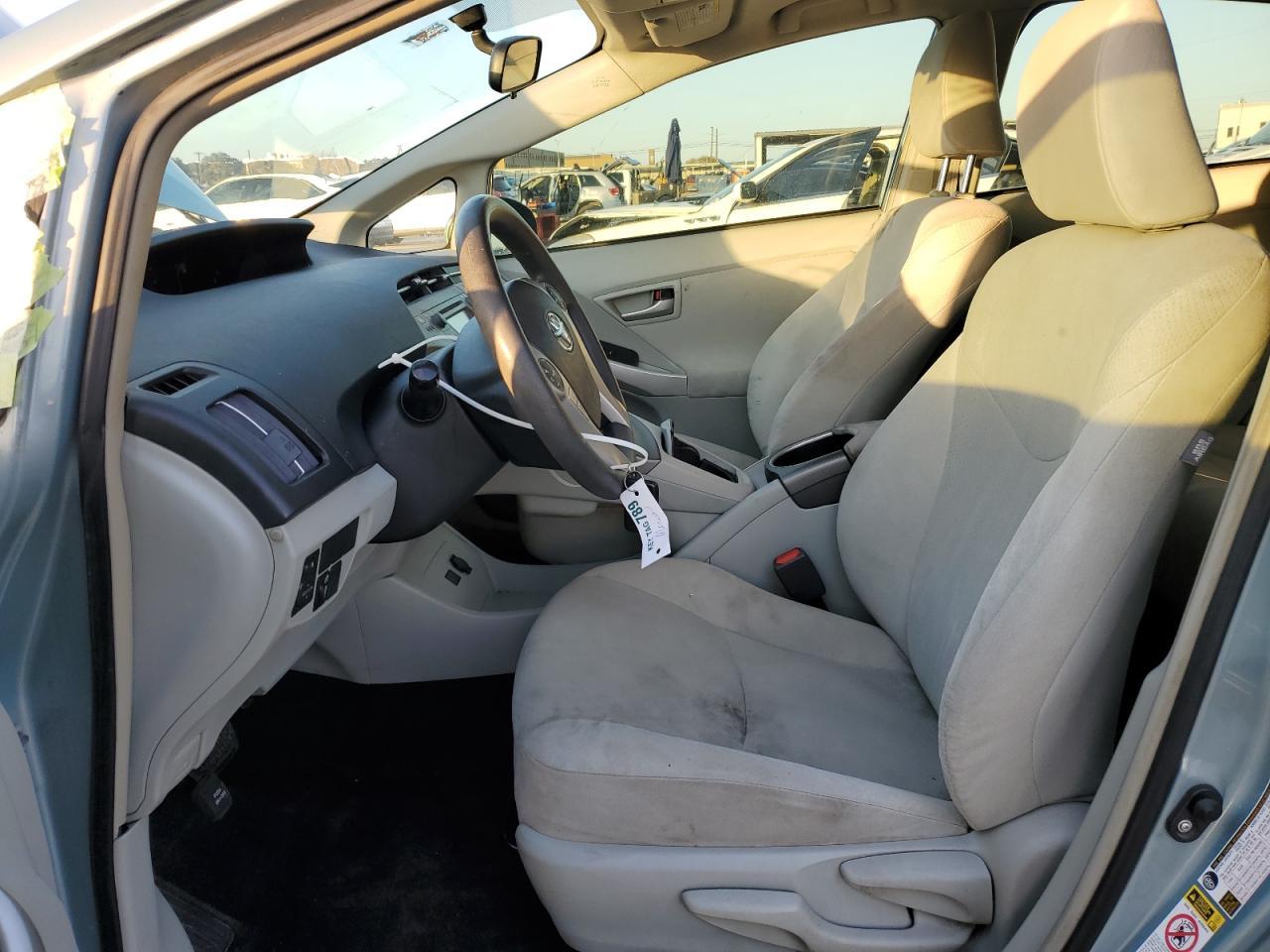 2014 Toyota Prius Three - Фото 7