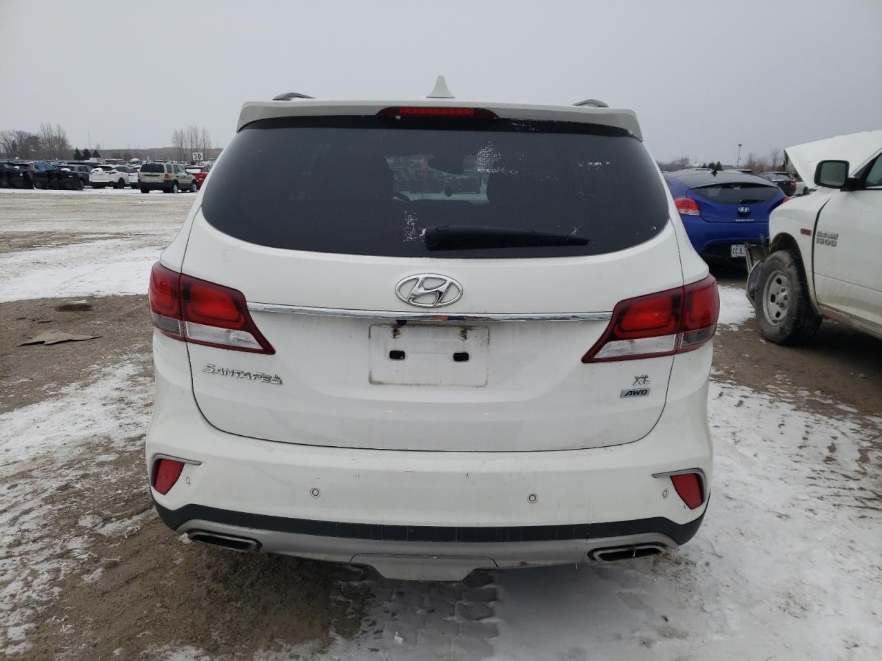 2017 Hyundai Santa Fe Se - Фото 6