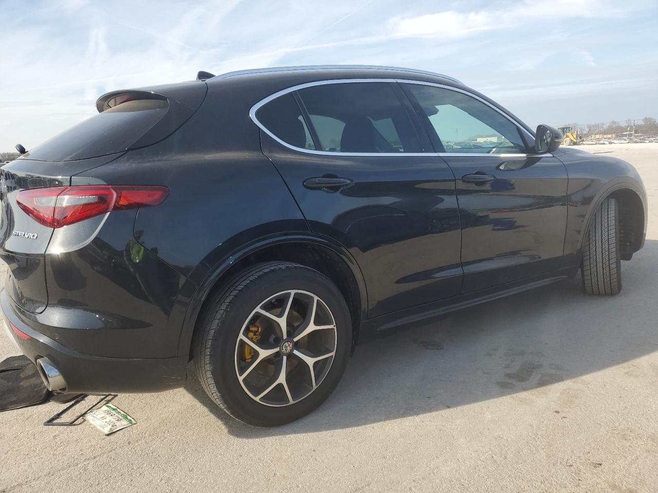 2021 Alfa Romeo Stelvio Ti - Фото 3