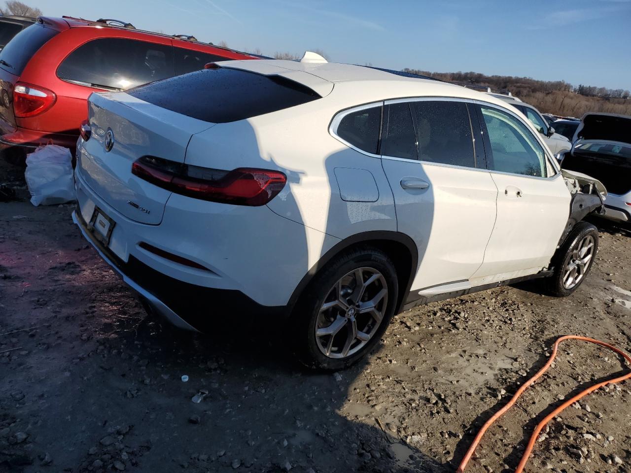 2021 BMW X4 xDrive30I - Фото 3