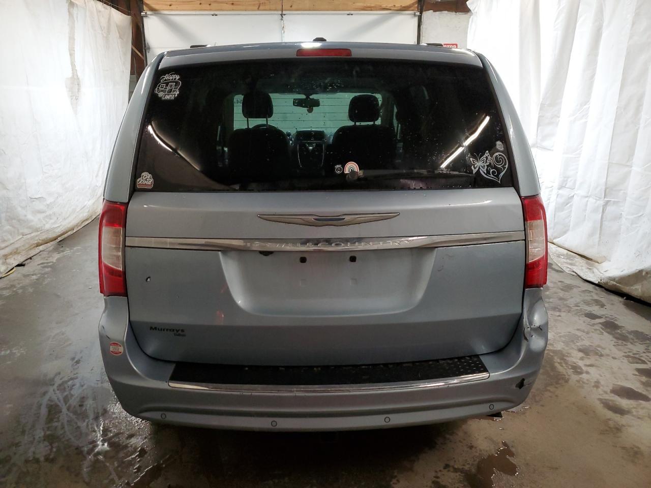 2016 Chrysler Town & Country Touring L - Фото 6