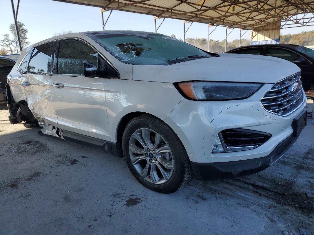 2019 Ford Edge Titanium - Image 4