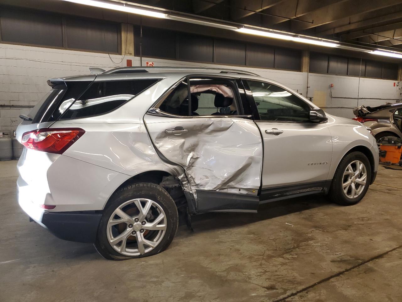 2020 Chevrolet Equinox Premier - Фото 3