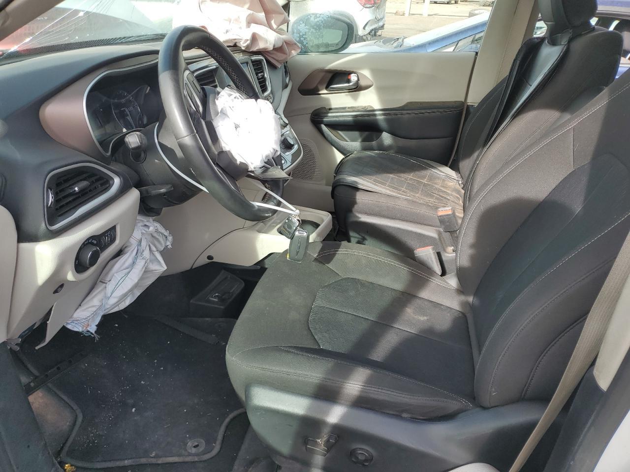 2022 Chrysler Voyager Lx - Фото 7