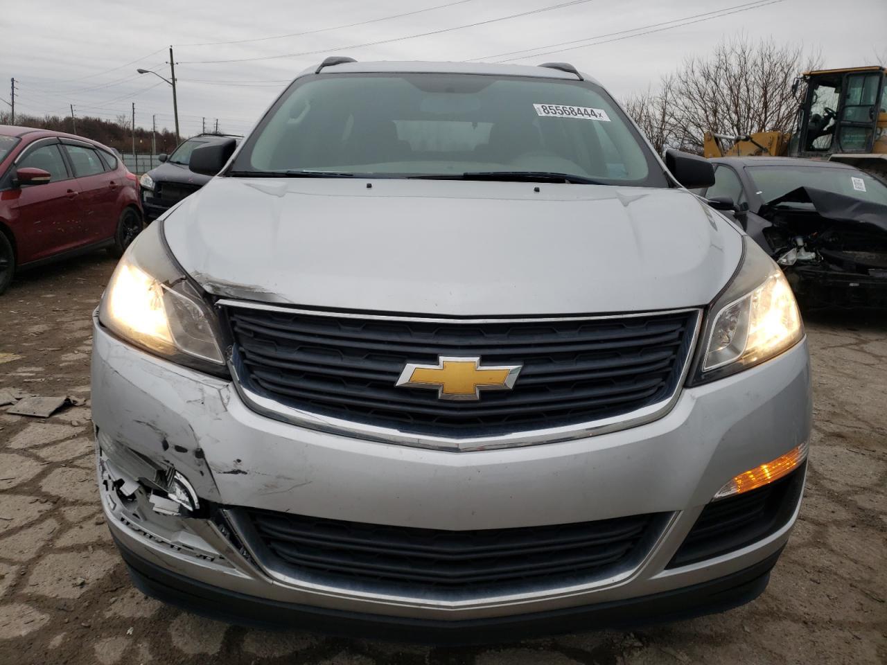 2017 Chevrolet Traverse Ls - Image 5