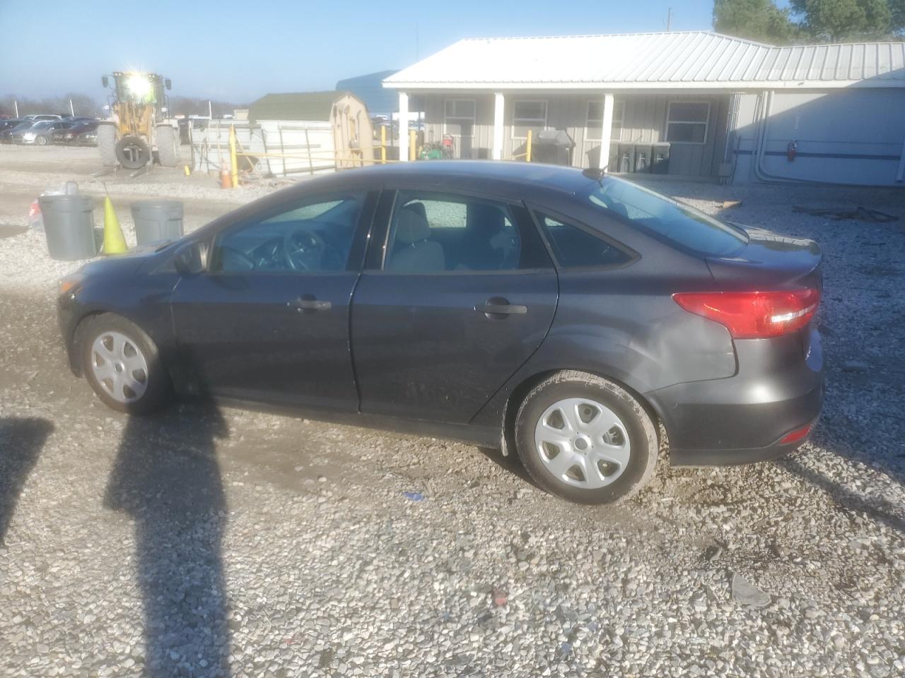2016 Ford Focus S - Фото 2