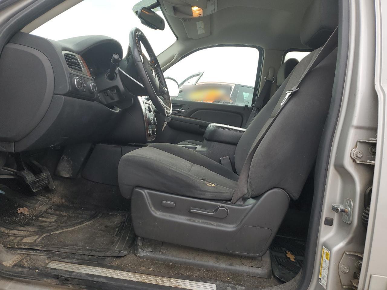 2007 Chevrolet Suburban K1500 - Image 7