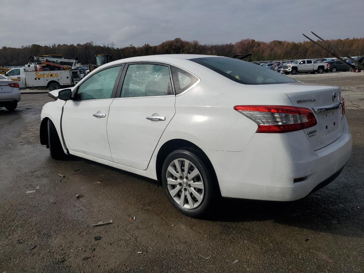 2015 Nissan Sentra S - Фото 2