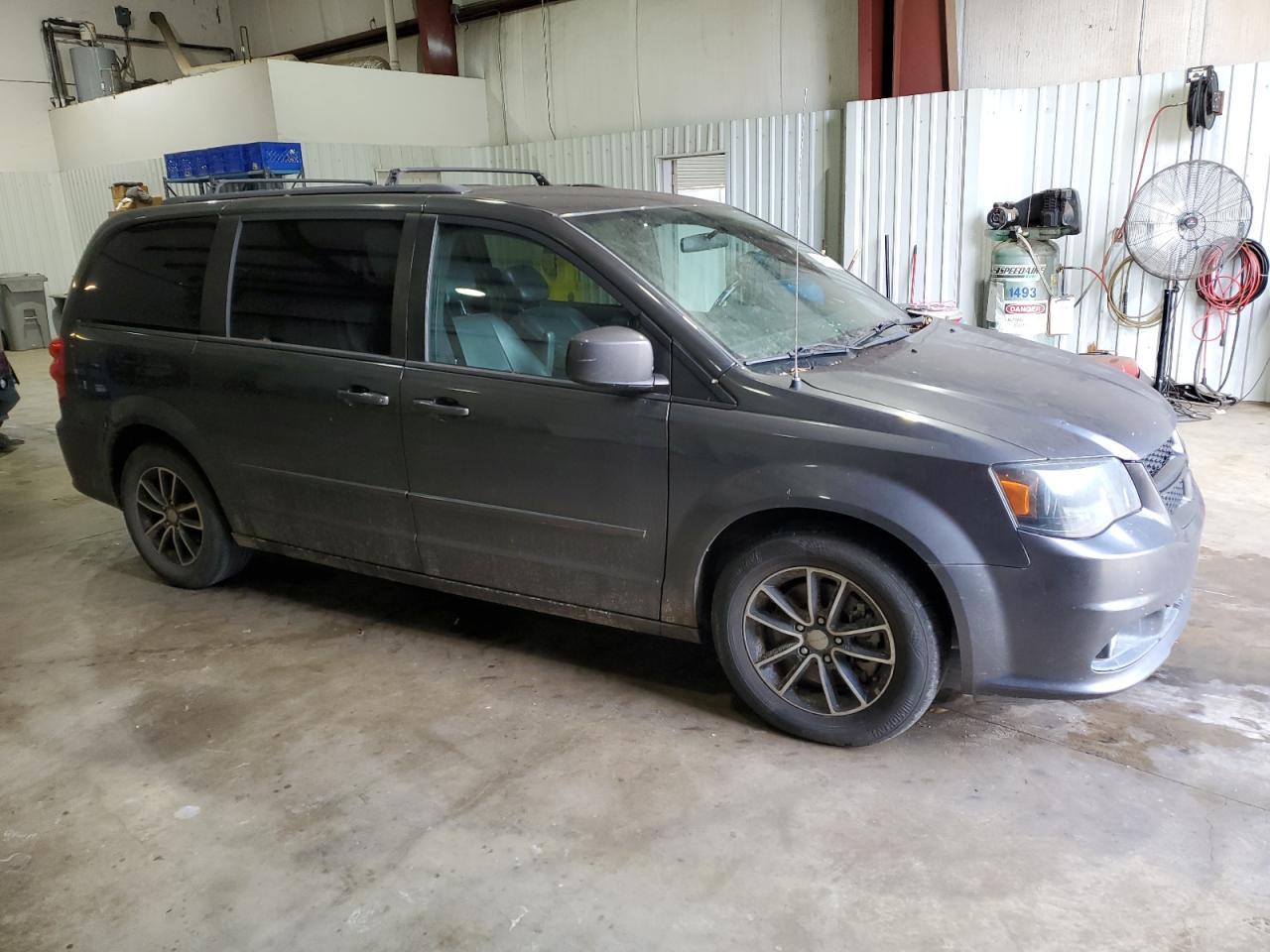 2016 Dodge Grand Caravan R/T - Image 4