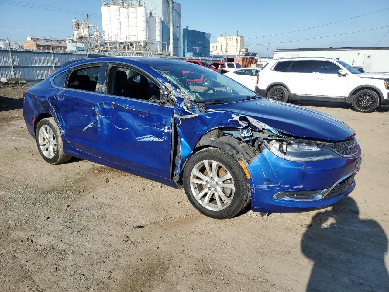 2015 Chrysler 200 Limited - Фото 4