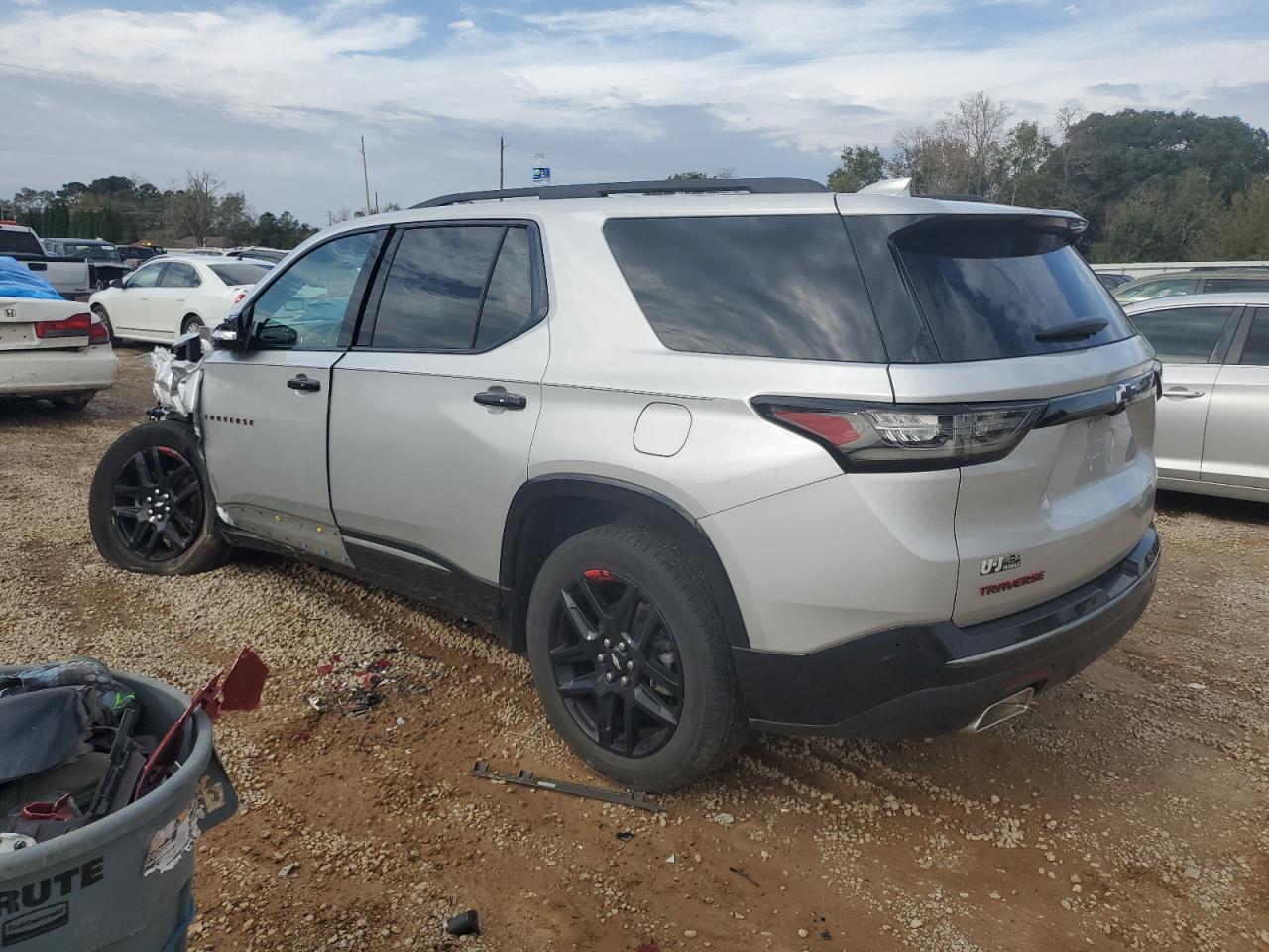 2020 Chevrolet Traverse Premier - Image 2