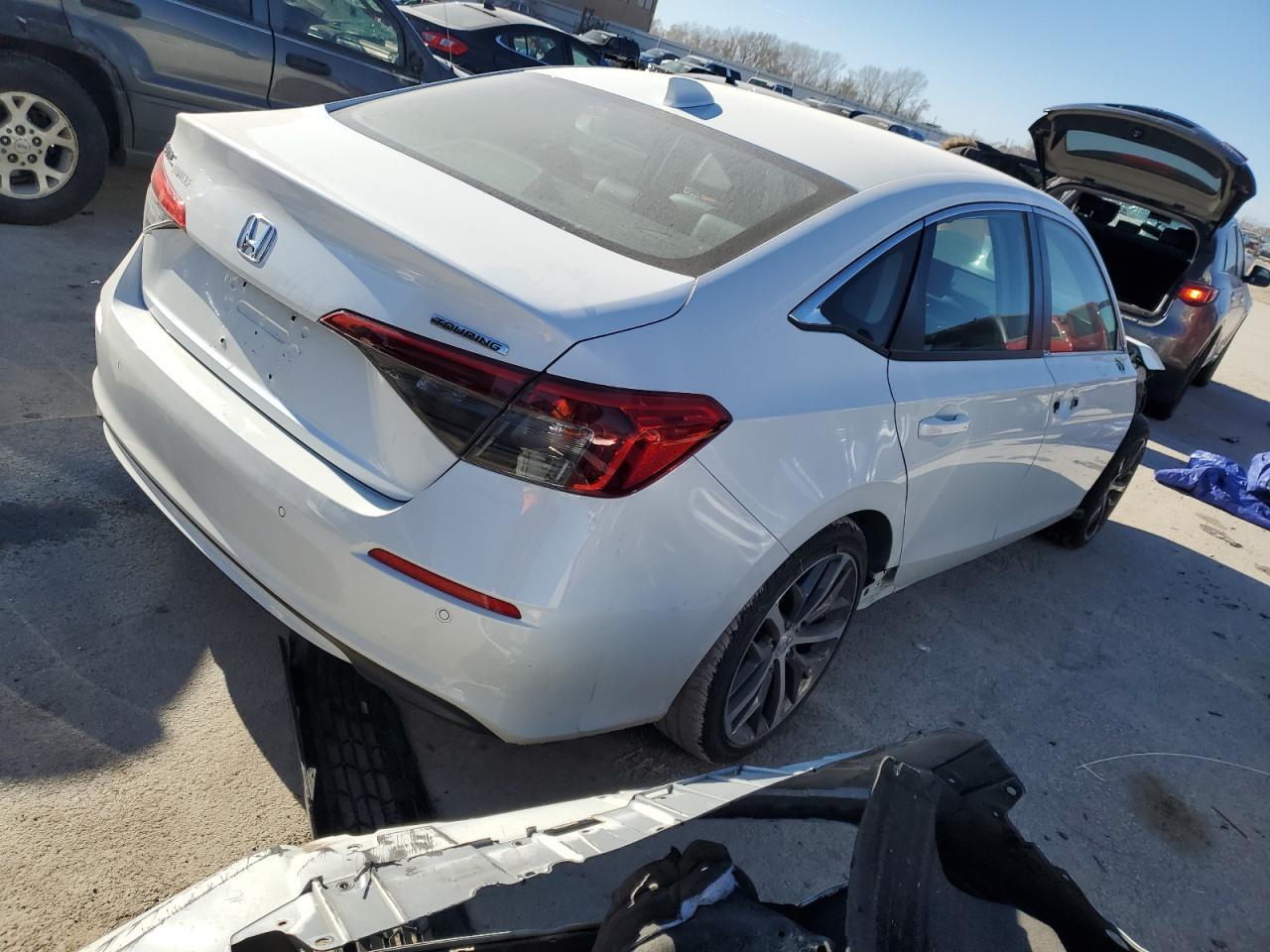 2022 Honda Civic Touring - Image 3