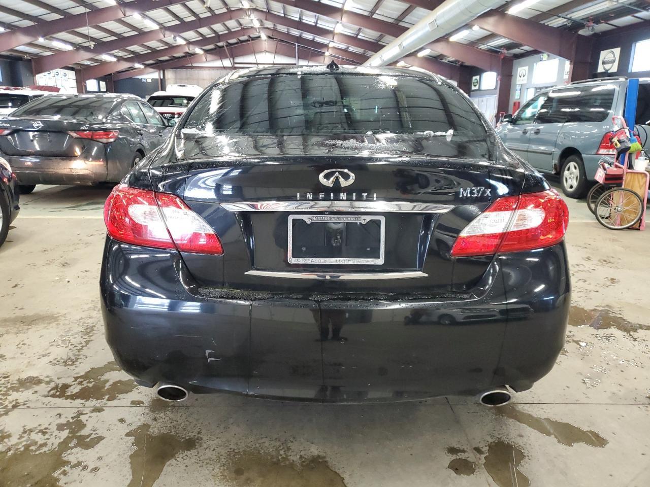 2012 Infiniti M37 X - Image 6
