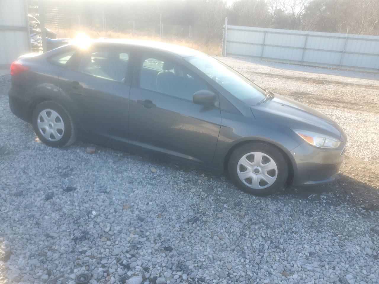 2016 Ford Focus S - Фото 4