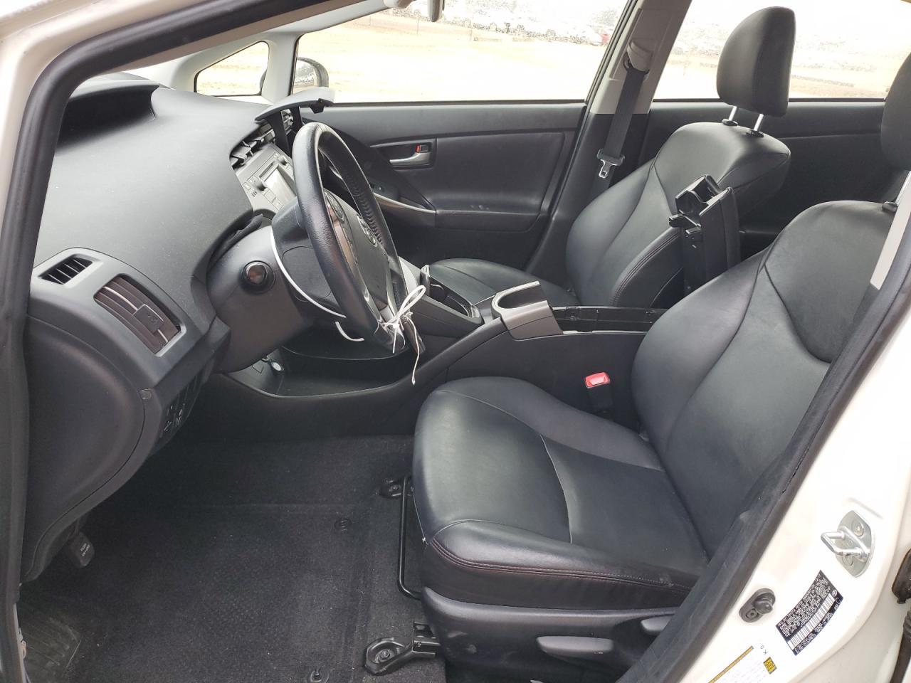 2013 Toyota Prius - Фото 7