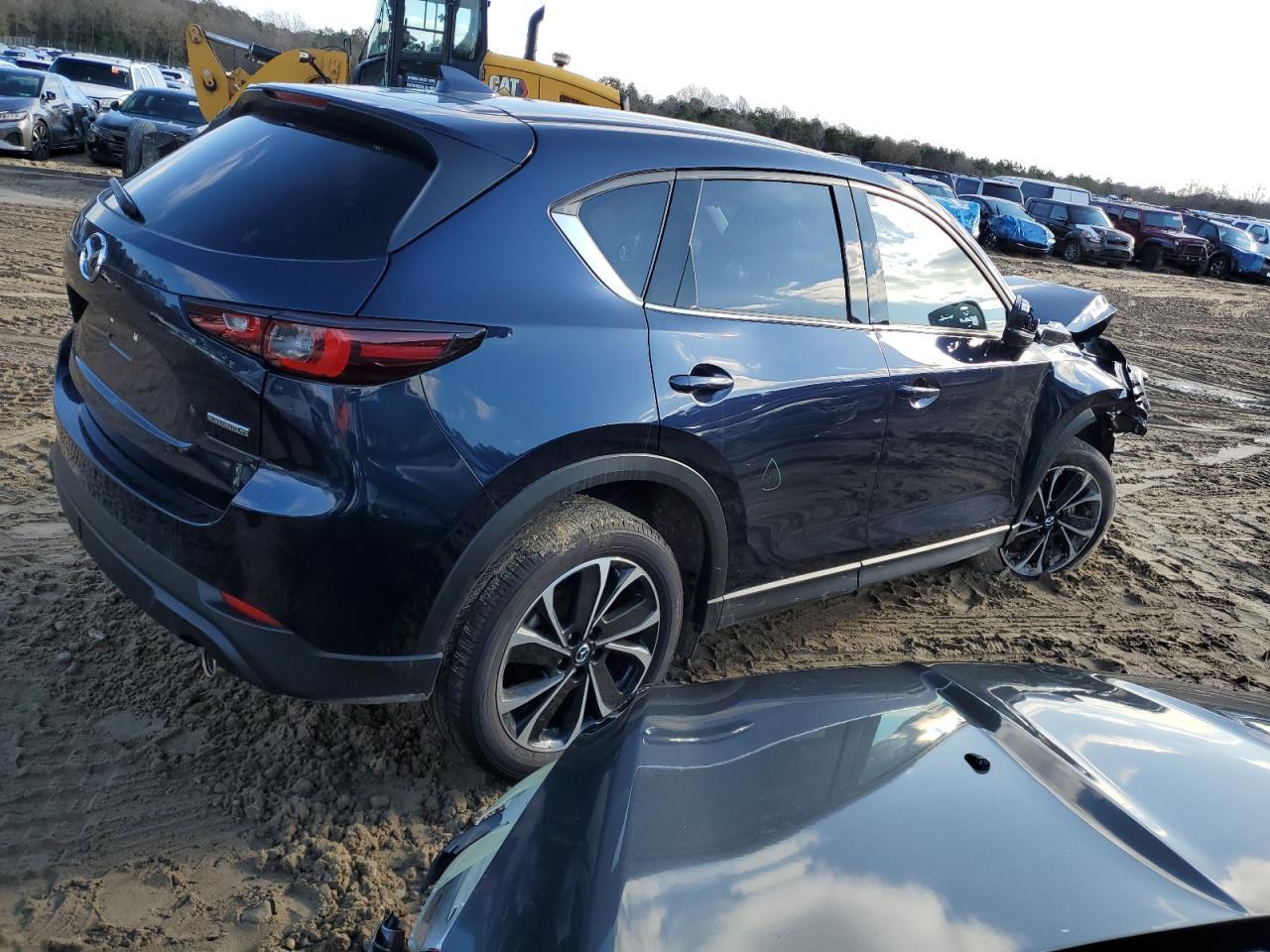2023 Mazda Cx-5 Premium - Image 3