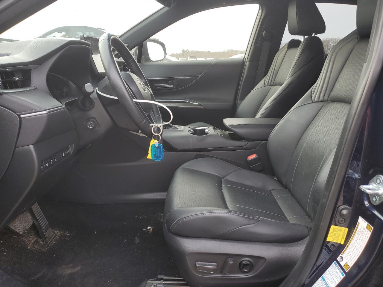 2021 Toyota Venza Le - Фото 7