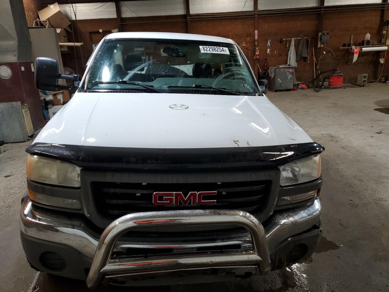 2004 GMC New Sierra K1500 - Фото 5