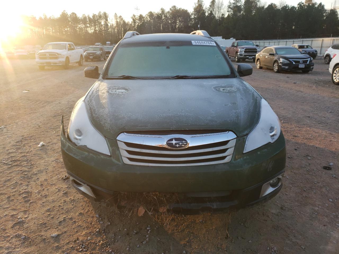 2011 Subaru Outback 2.5I Premium - Image 5