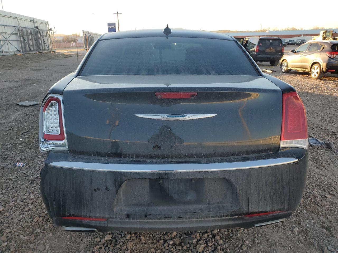 2015 Chrysler 300 Limited - Фото 6