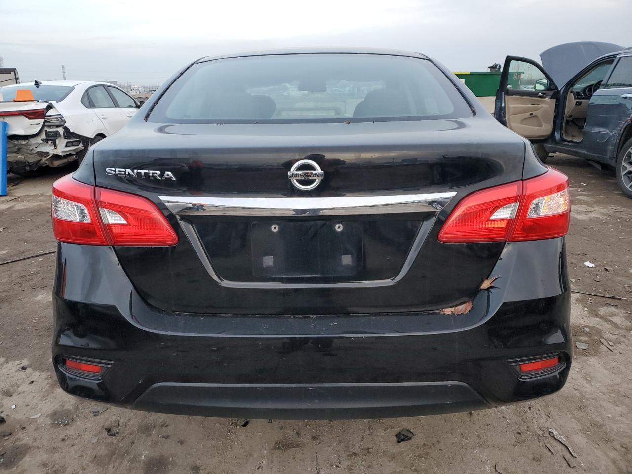 2016 Nissan Sentra S - Фото 6